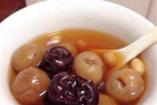 桂圆莲子汤