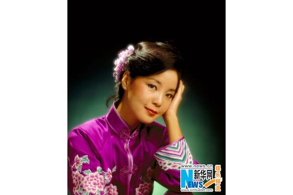 清平调李白