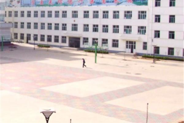 长治卫生学校