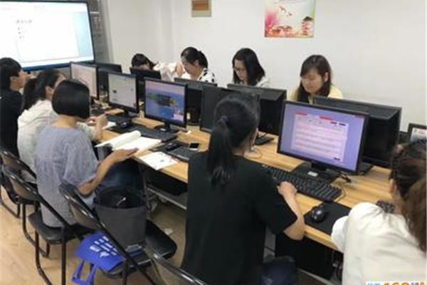 学电脑培训多少钱