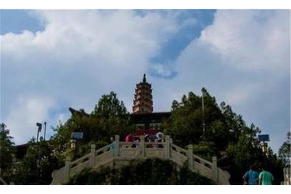 白塔山公园
