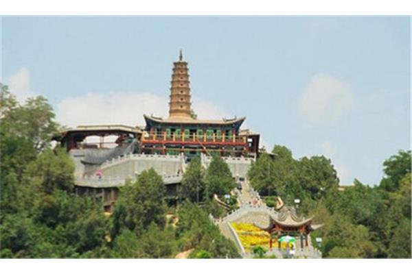 白塔山公园
