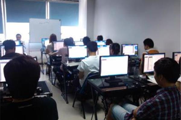 北大青鸟学费