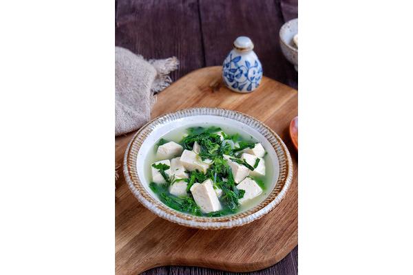 荠菜豆腐汤