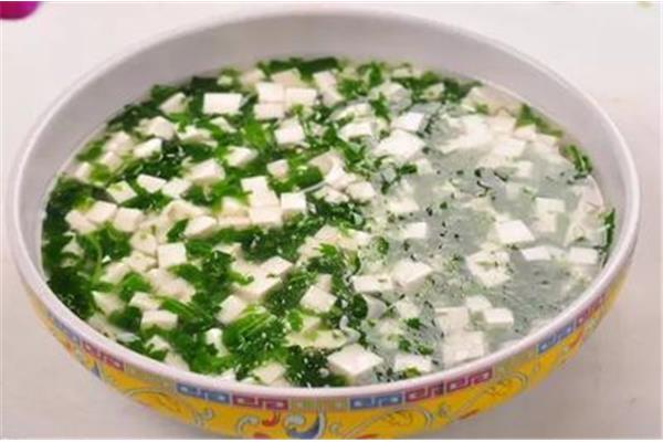 荠菜豆腐汤