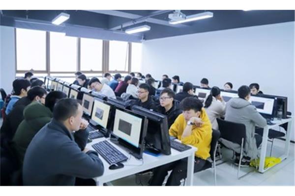北大青鸟学费