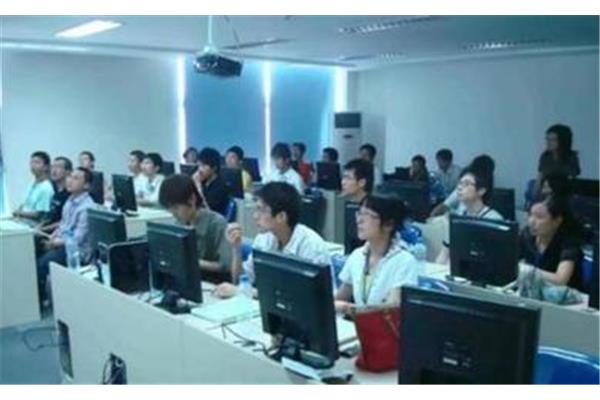 北大青鸟学费