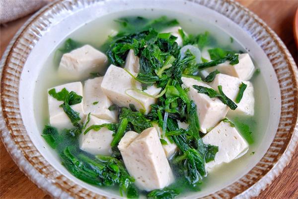 荠菜豆腐汤