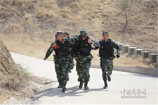 特警和武警