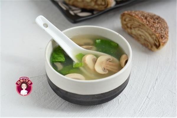青菜蘑菇汤