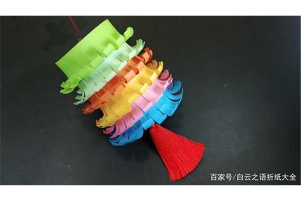 手工折纸灯笼