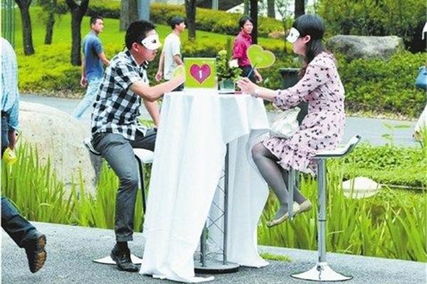 已婚护士慰藉