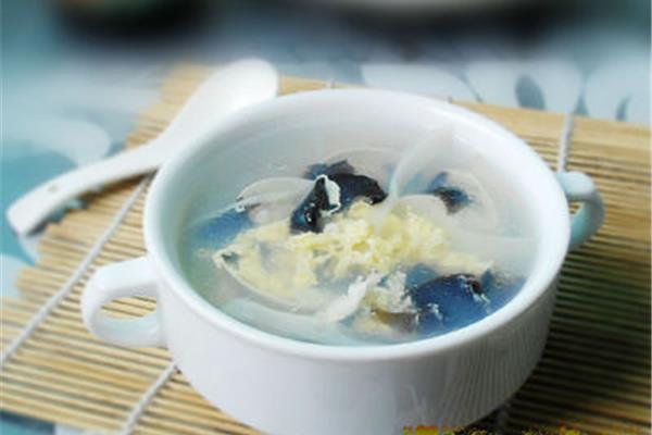 木耳鸡蛋汤