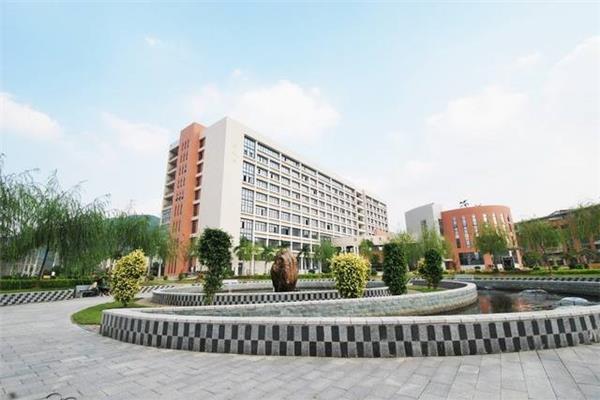 厦门华厦学院