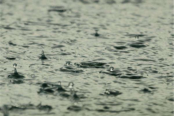 大雨什么的下