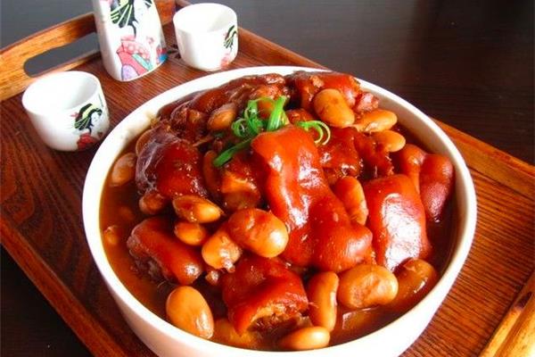 芸豆炖猪蹄