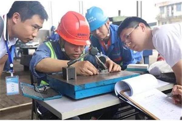 钳工证怎么考