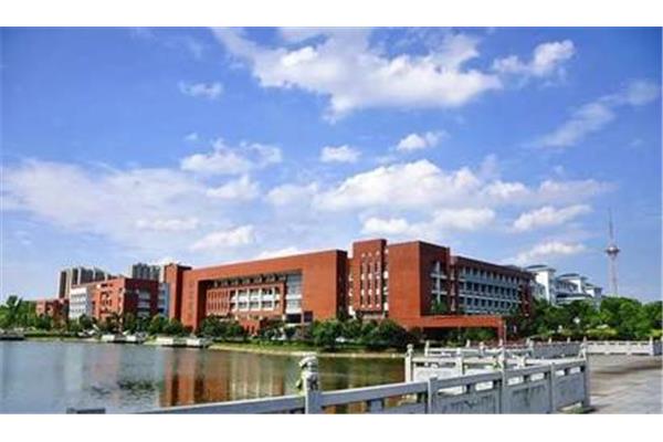 湖南吉首大学