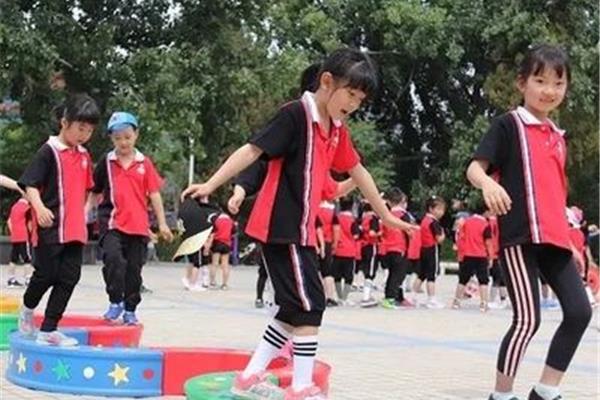 欢乐蹦蹦跳