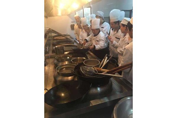 学厨师培训班