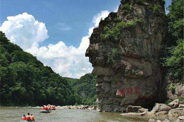 抚顺红河谷