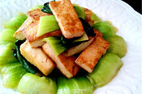 青菜炒豆腐的做法