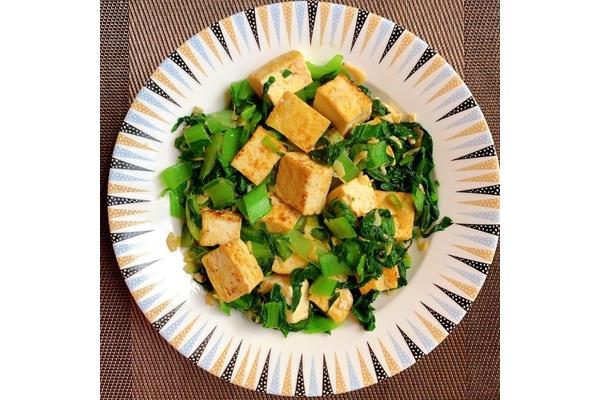 青菜炒豆腐的做法