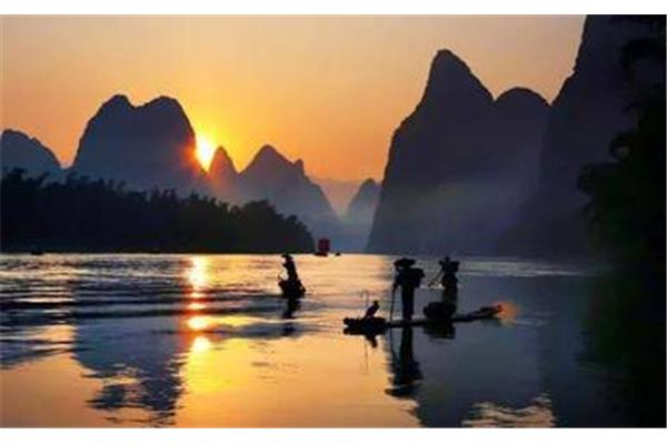 山水美景的诗句