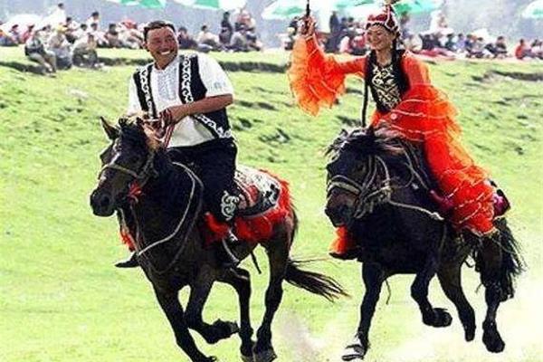 马背上的民族