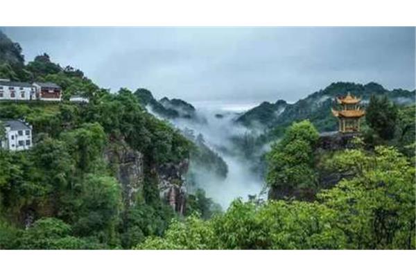 山水美景的诗句