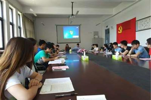 在理论学习方面