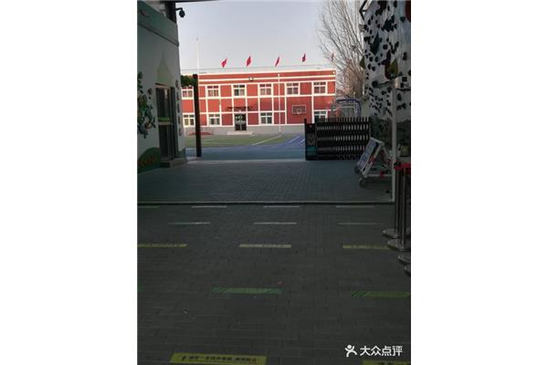双榆树第一小学