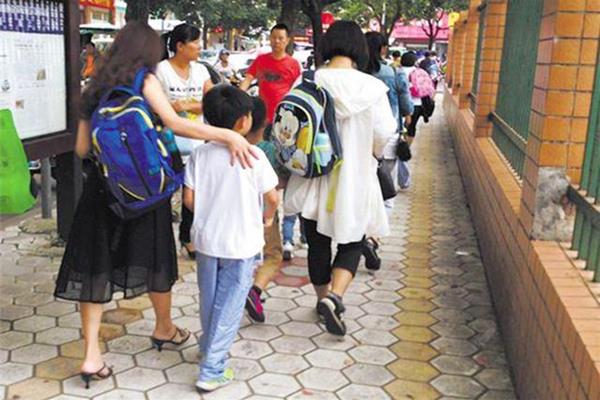 小学放学时间