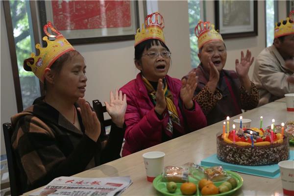集体生日会