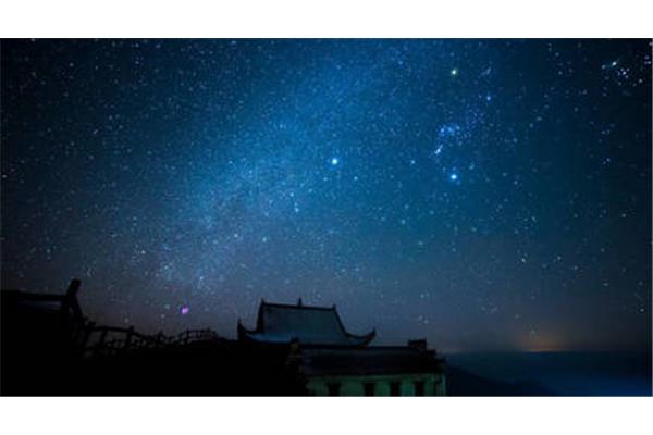 迟迟钟鼓初长夜