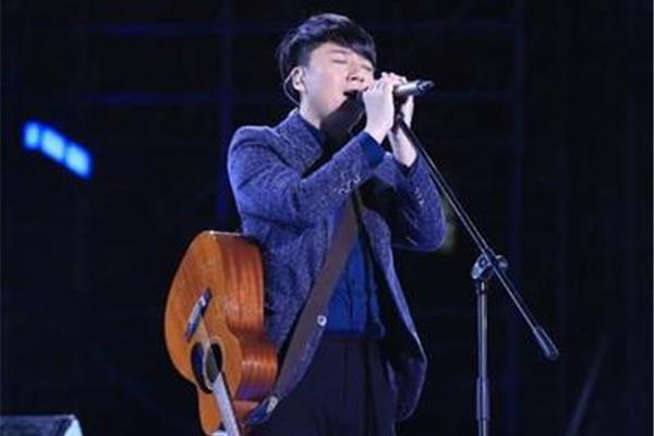 歌曲南山南原唱
