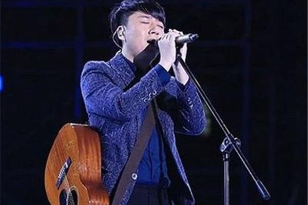 歌曲南山南原唱