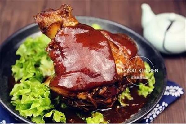 肘子炖什么菜好吃