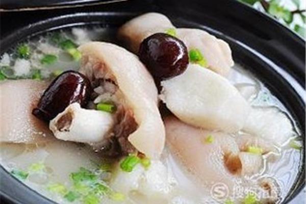 猪蹄炖山药