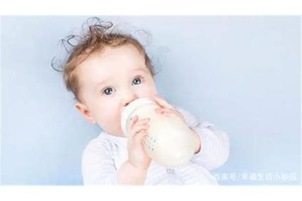 孩子吐奶怎么办