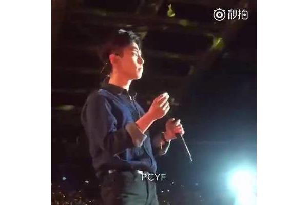自己去眼袋的绝招