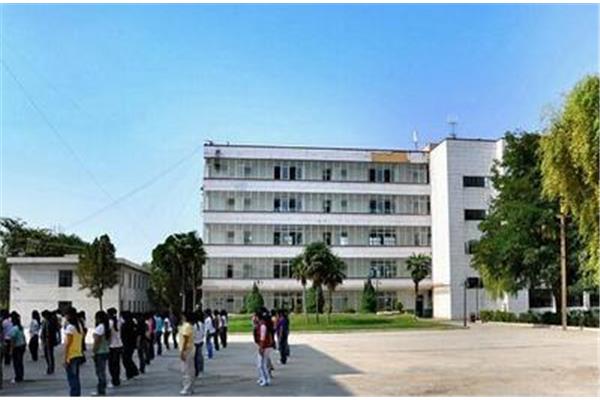 昭通学校