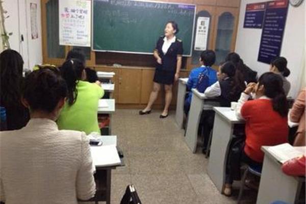 杭州会计培训学校