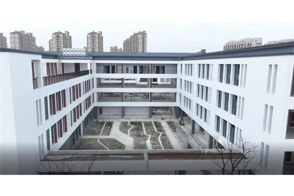 江南实验学校