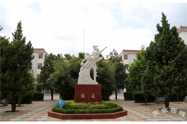 东林中学