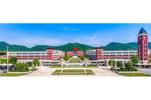 柳州地区师范高中