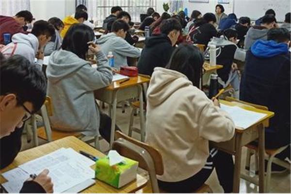 考满分老师亲自喂饭