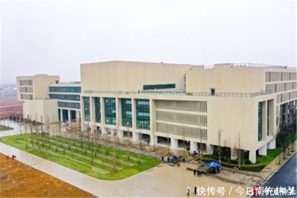 南充电影工业职业学院