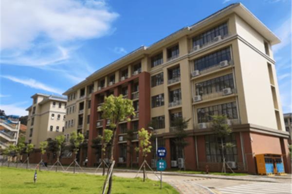 广州华南商贸职业学院怎么样