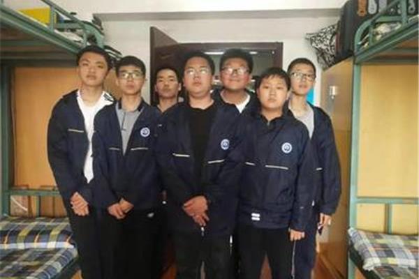 中学英才学校